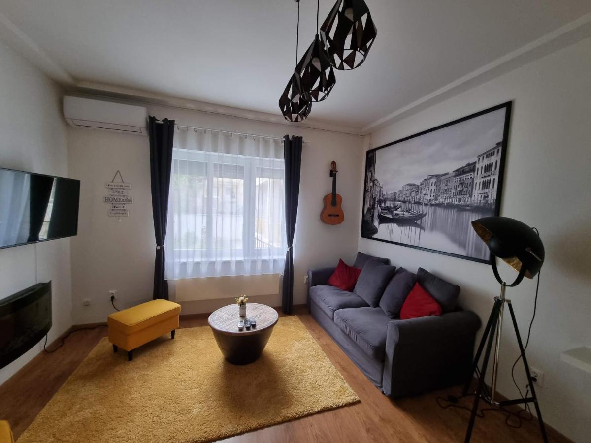 Flora Apartman Apartment Szeged Exterior photo