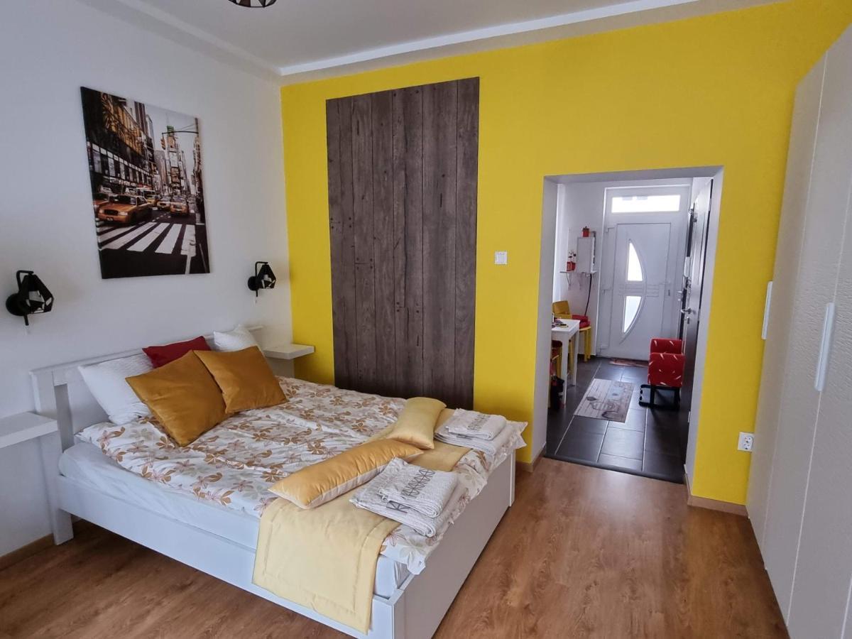 Flora Apartman Apartment Szeged Exterior photo