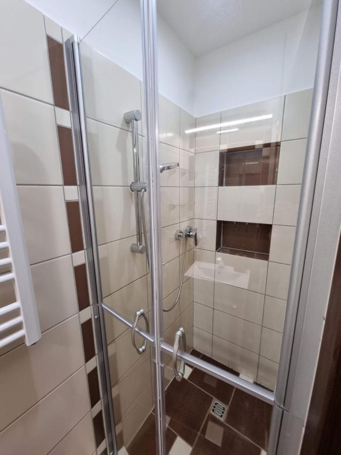 Flora Apartman Apartment Szeged Exterior photo