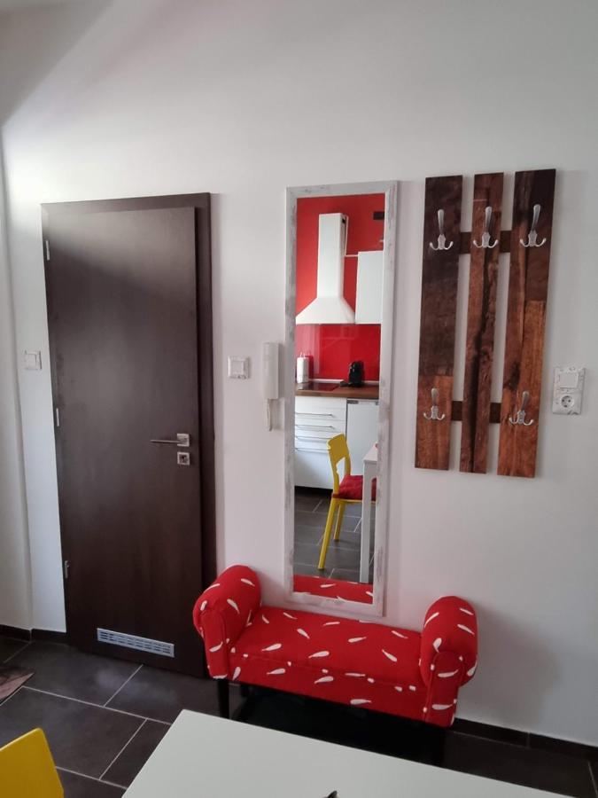 Flora Apartman Apartment Szeged Exterior photo