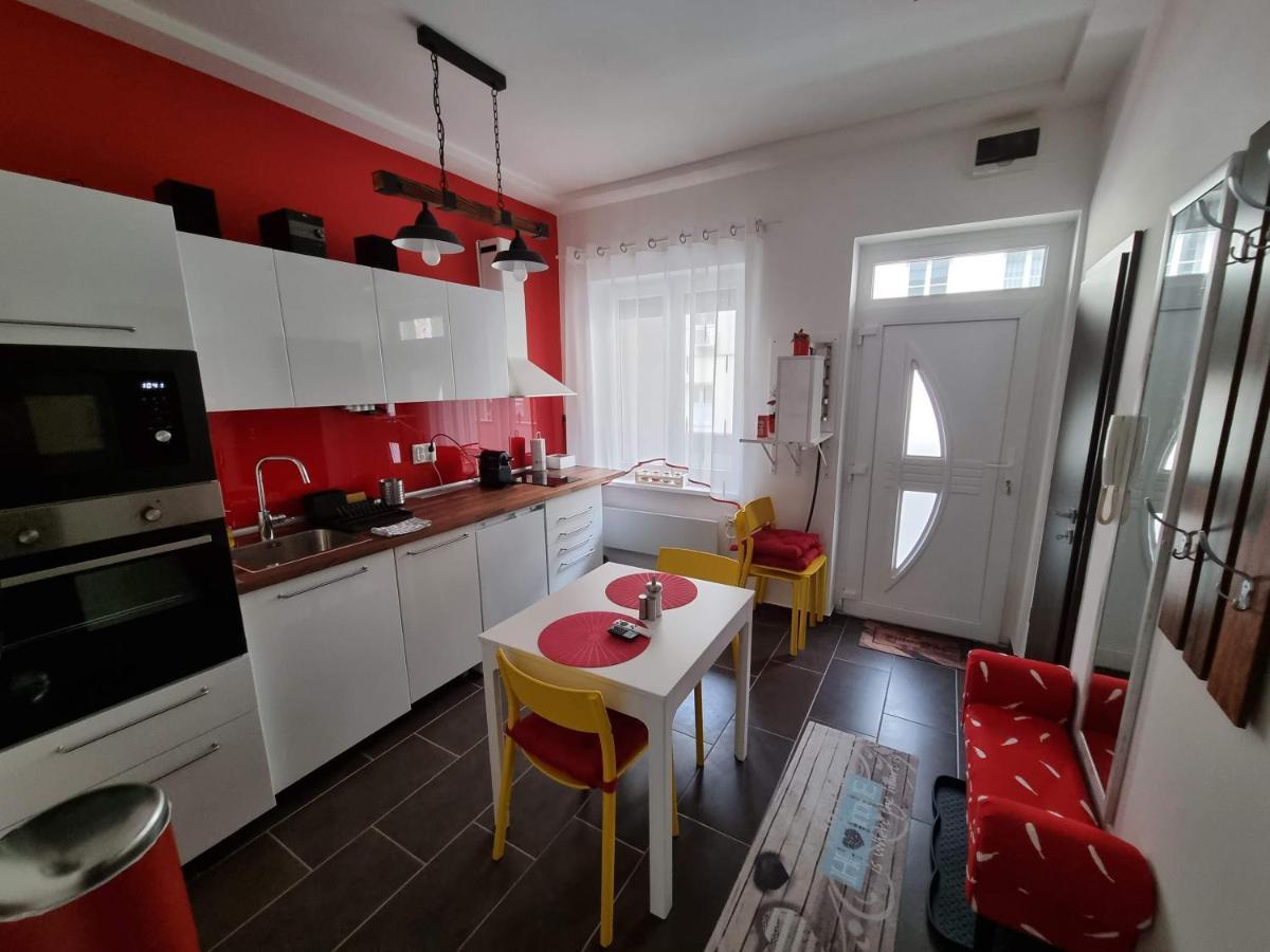 Flora Apartman Apartment Szeged Exterior photo